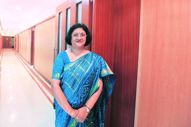 两种数学DUDS如何帮助Arundhati Bhattacharya Crack SBI Po考试36岁