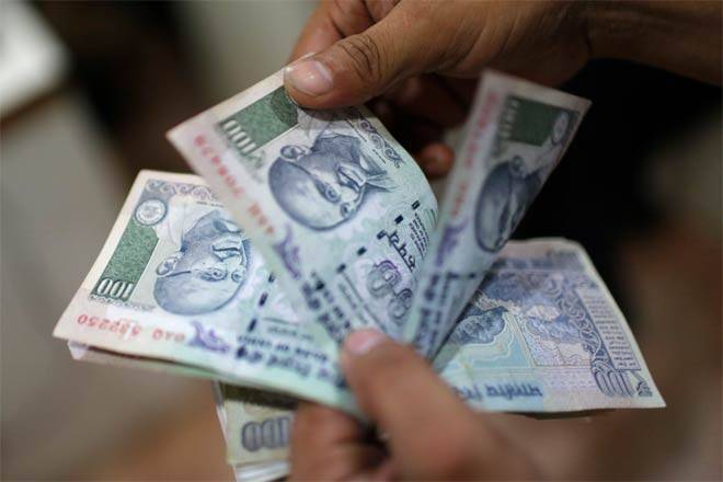 卢比击中3个月高，在BJP赢得Gujarat，Himachalpradesh之后