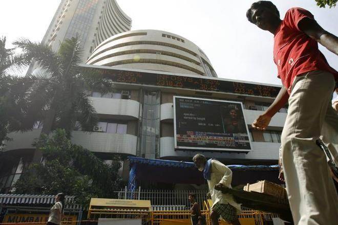 Sensex瀑布175点，漂亮的滑块低于10,200; L＆T InfoTech Soars 6.5％，Unitech Tanks14％