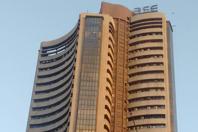 “华尔街的记录关闭隆起达拉尔街：Sensex Tops 33,998，Nifty Reclaims10,500