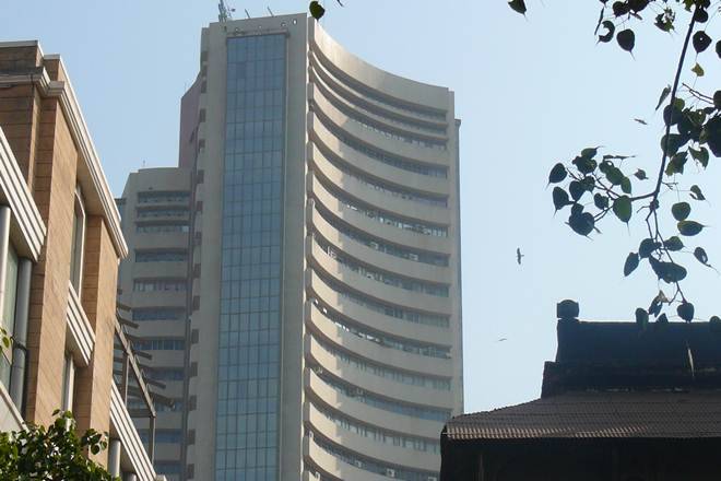 “Sensex rallies近350分，回收34,000，作为HDFC银行，Ril飙升;塔塔钢，Airtel跃升6％