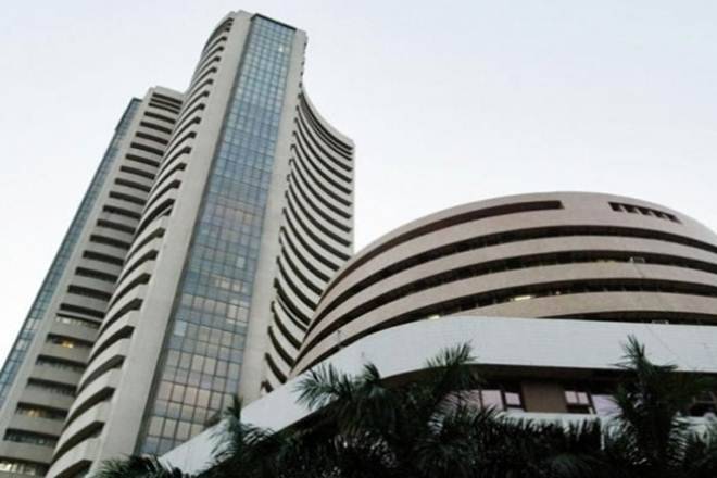 “Sensex，在TCS Q3之前的压力下漂亮的效果;交响乐跳10％，Fortis Healthcare Cracks7％