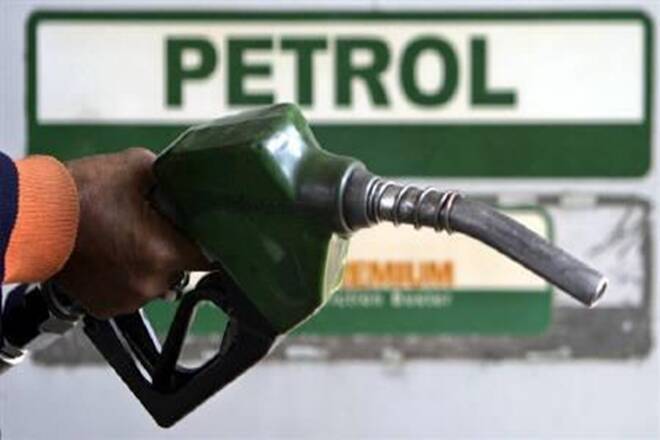 “汽油价格距离印度的第2位最高级别仅有3个洼地