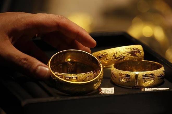 “德里黄金价格在5天内每10克升至500卢比，银子获得哥斯兰达到rs165