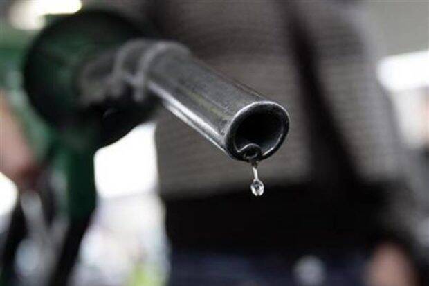 价格上涨仍在继续：汽油价格附近德里省的德里省，柴油