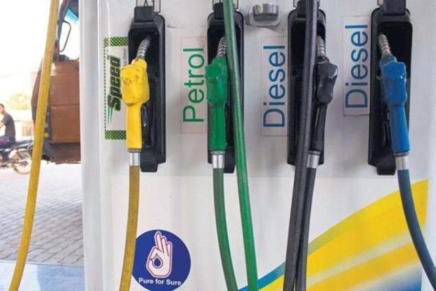 德里的汽油价格，班加罗尔·班加罗尔，印度休息：检查详情作为燃油普拉斯克赖！