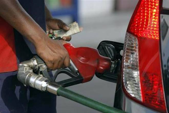 汽油，柴油价格今天：燃料价格大削减;查看德里，孟买，别的差价