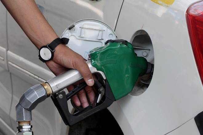 汽油，比哈尔柴油价格：Nitish Kumar Govt削减燃料速率 - 检查NewPrices