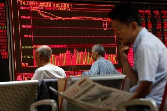 亚洲股票边缘更高，USPAYROLLS之前的美元
