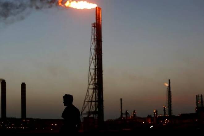 油价高达65美元可管理水平：财务秘书Ashoklavasa.