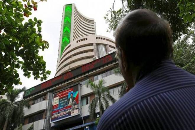 Sensex，漂亮跌幅超过1％：投资者失去了4卢比的Lakhcrore