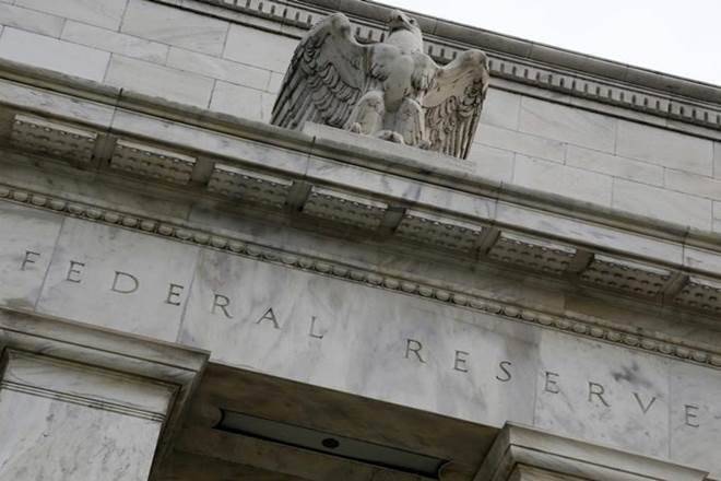 两个美联储官员仍然在十月全球股票法案上展开