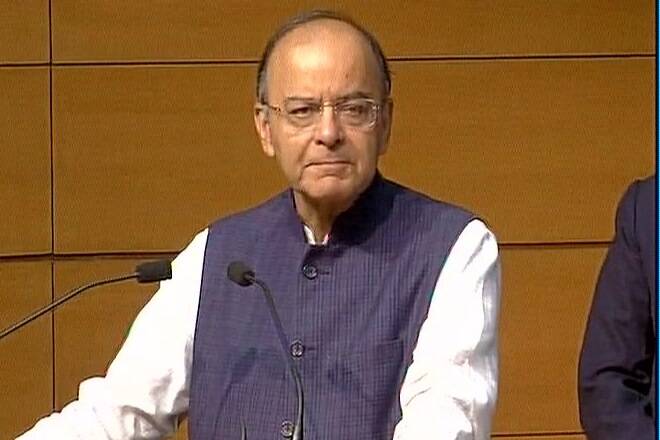 随着FM Arun Jaitley套装今天迎接RBI Governor Urjit Patel今天，数据显示银行NPAS跃升60％至7 Lakhcr