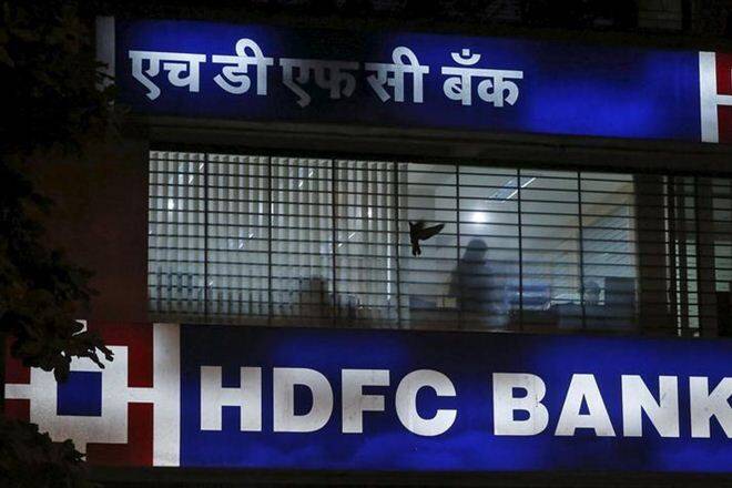 HDFC银行对历史新高的股票飙升，越过Reliance Industries，成为印度的第二家最有价值的公司，拥有3.52万卢比的CRMarket-Cap