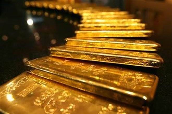 黄金从珠宝商的低需求下降;查寻税率Indelhi.