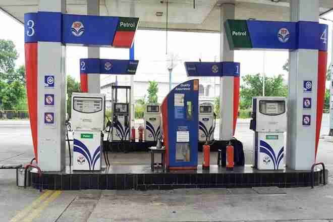 汽油价格今天：汽油价格在加尔各答的74卢比下减少;查看Chennai，孟买，德里的最新房价
