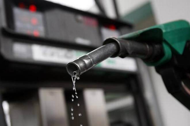 汽油价格今天：燃料价格再次削减;汽油零售价为每升71.09卢比indelhi
