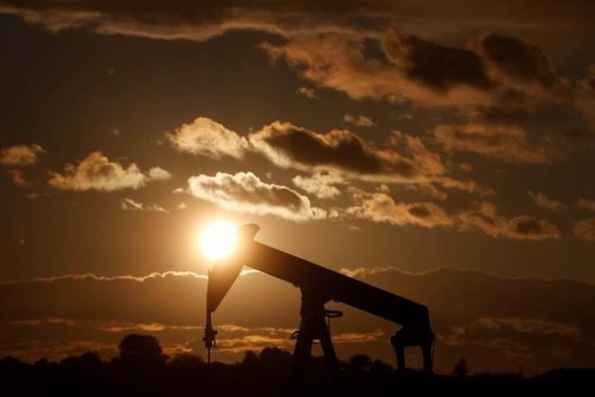 油价攀登在美国库存，中东威尔