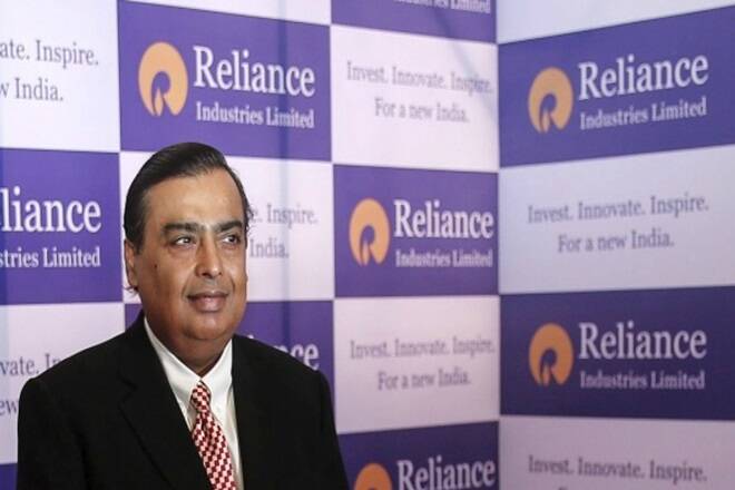 Reliance Industries股价在强大的Q1结果后跳跃;你应该买或卖东西吗？