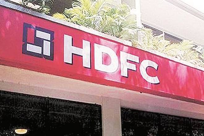 HDFC的Q1净飙升46 PCT至3,203crore