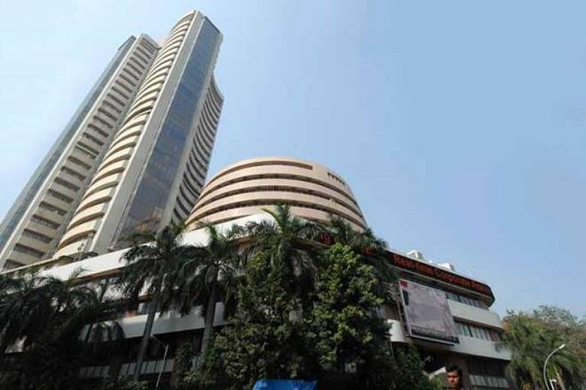 Sensex在FM的提升后延长了收益，漂亮高于11,100;银行，汽车Sharessurge