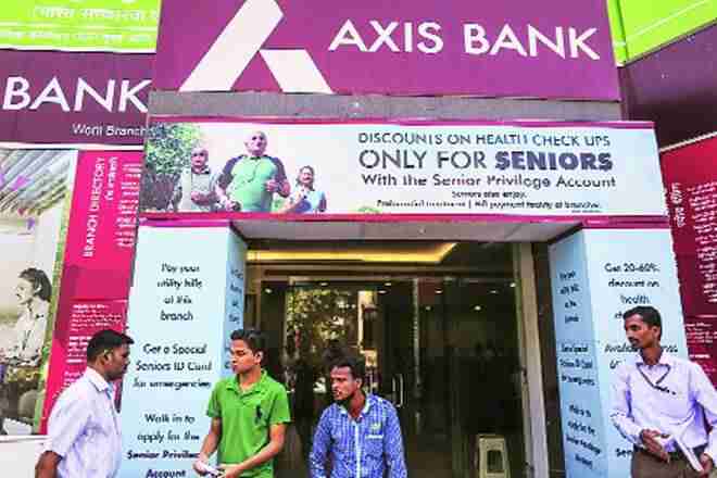 最大的私人QIP：Mega Rs 12,500亿卢比分期后，Axis Bank飙升4％