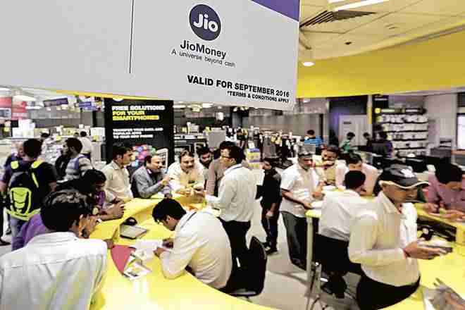 Reliance Industries评分：买 -  jio hike at on offormpany