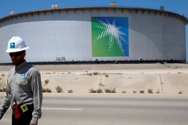 沙特阿美公司开始交易，获得10％，达到1.88亿美元