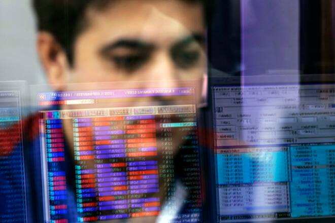 Sensex，Nifty End下，HDFC银行，ITC，Infosys Top Drags;沃达丰想法潮流22％