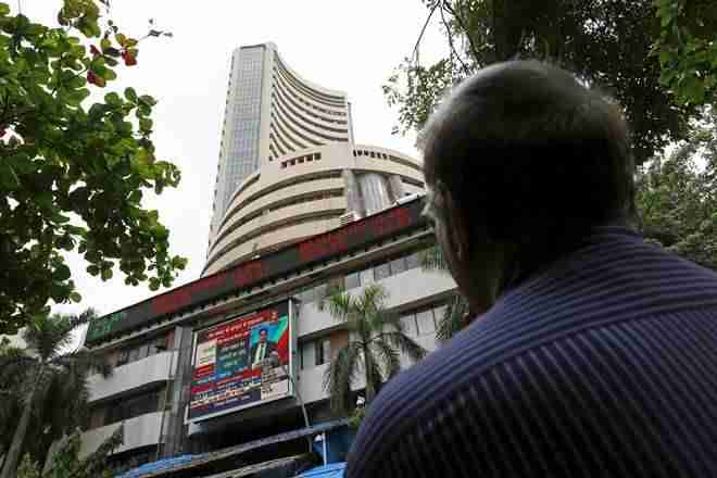 Sensex Propnes 458点，漂亮落在12,119; Ril，HDFC双胞胎，SBI Topdrags