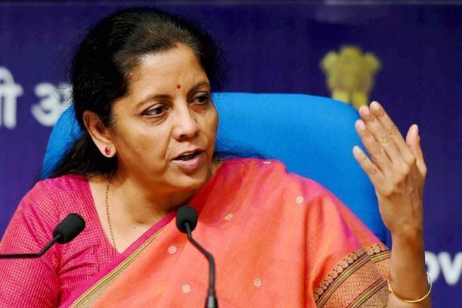 政府在列表后立即管理管理控制：NIRMALASITHARAMAN.