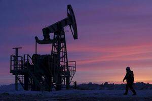 OPEC Approvesstrategy之后，油价从一个月的低点上升