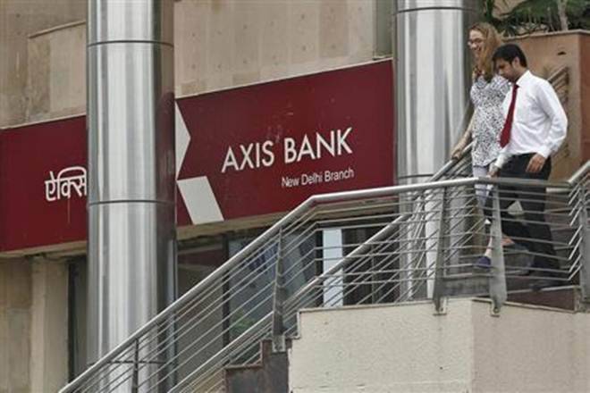 AXIS Bank Board批准了15,000亿卢比的筹款计划，坐拥资本;股票跌破3％