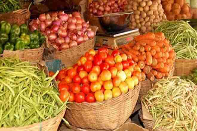 由于雨量造成的作物损坏，因此各国供应较少推动蔬菜价格上涨Indelhi