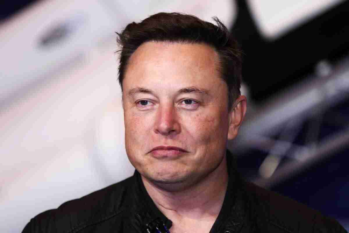 Elon Musk要求Twitterati使用WhatsApp竞争对手，而是他们派遣了无关的公司流失