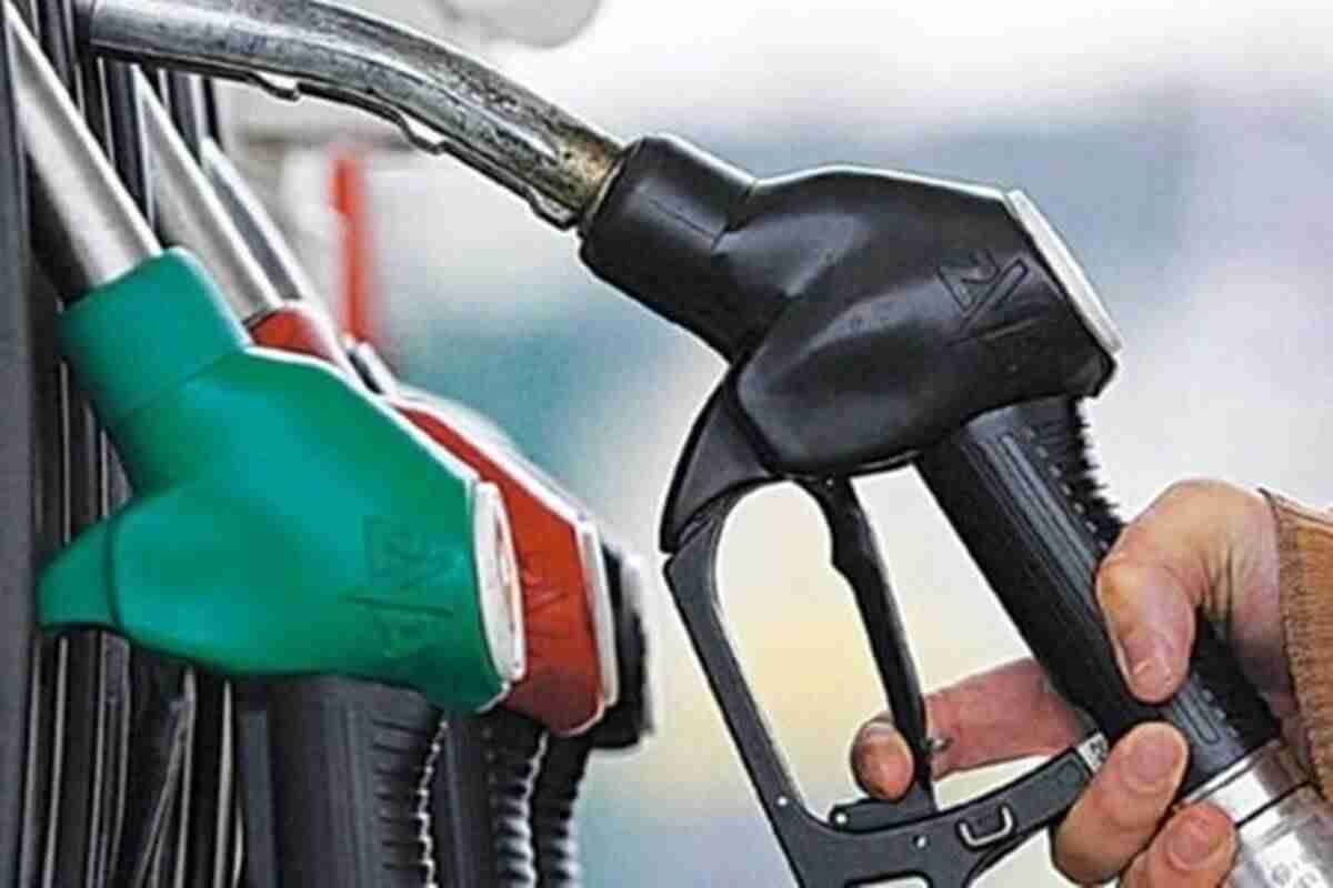 汽油在孟买越过孟买的92卢比，柴油在全职高度