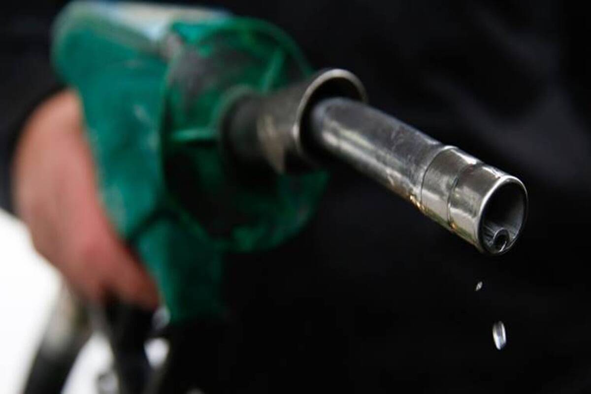 汽油在拉贾斯坦邦横跨卢比，在麦克斯坦的Rs 99.90中，作为第9天的差饷