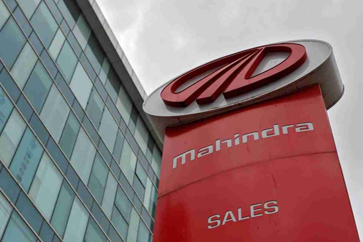 当投资者反应Q3Results反应时，Mahindra＆Mahindra股价达到了10％的上路电路