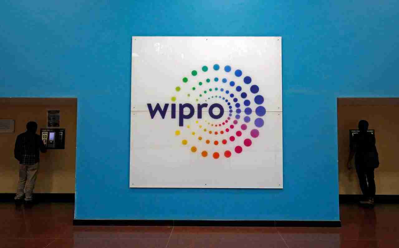 自高钙收购以来WIPRO股价下跌5％;分析师削减价格目标，下坡