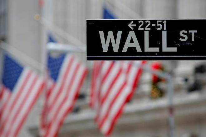 华尔街逢低; 2017年的leaggards勾选，苹果贴纸