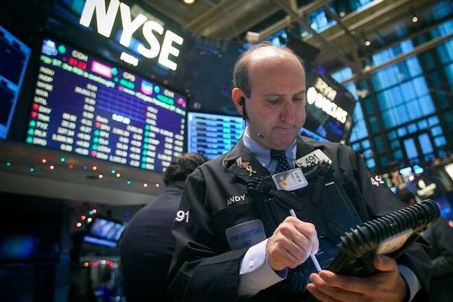 交易交易资金用现金冲洗，因为私募股权挣扎投资记录1亿美元
