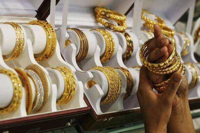 Gold在全球领导者上攀升340卢比，银色最高卢克斯40,000