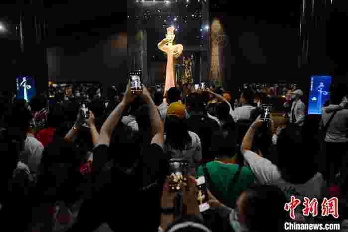 2021年“五一”假期中国国内旅游出游2.3亿人次