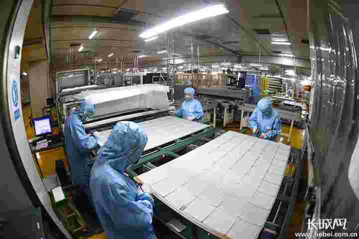 晶龙集团去年光伏产品出货量8.5吉瓦 海外占比63%
