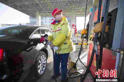 国际油价连跌 国内油价今下调与搁浅可能性皆存