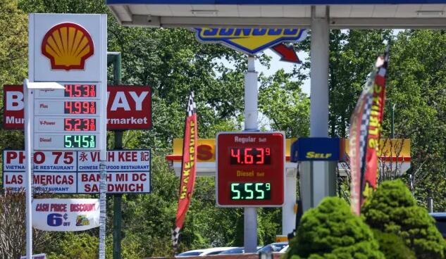 在通货膨胀猖獗的情况下汽油与柴油价格再创新高