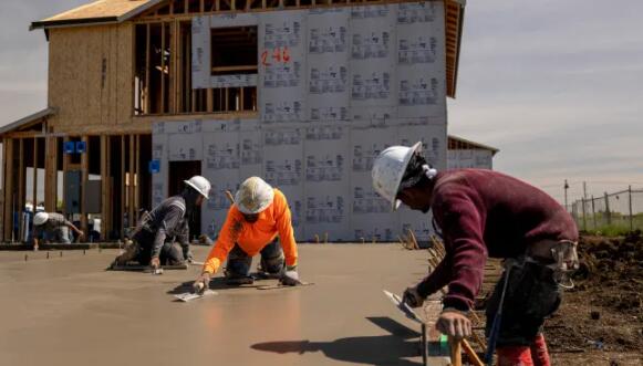 由于需求下降和成本上升 房屋建筑商情绪跌至两年低点