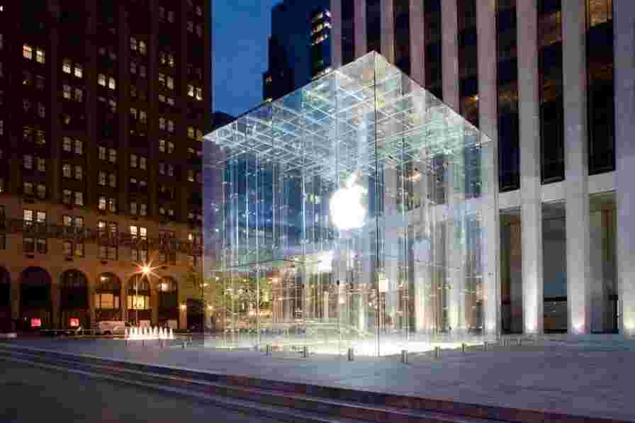 “苹果开始直接从其商店出售设备