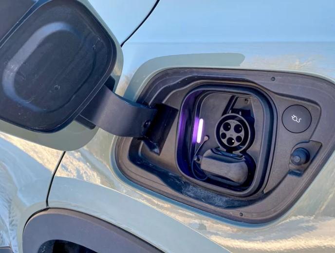 “谷歌使用AI计划电动汽车旅行因为EV充电仍然是一场噩梦