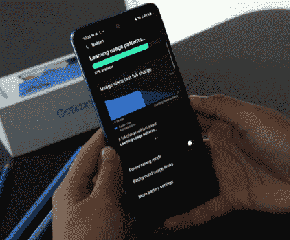 “三星Galaxy A52的电池寿命非常惊人